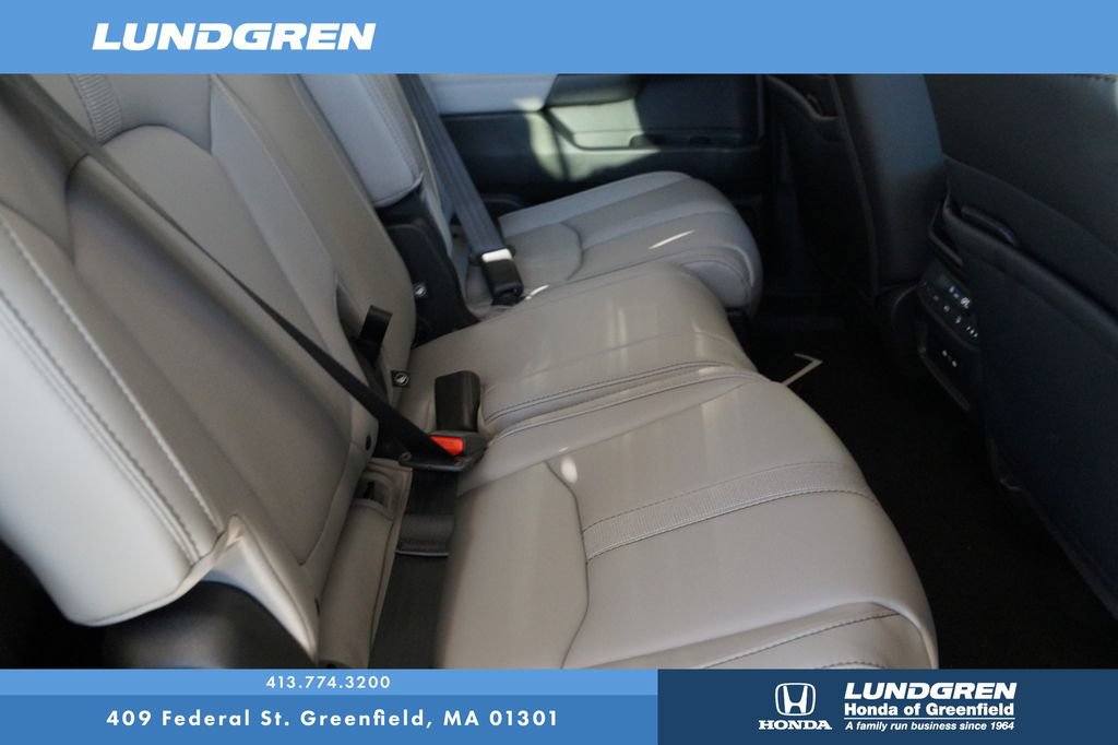 Used 2025 Honda Pilot EX-L image 35