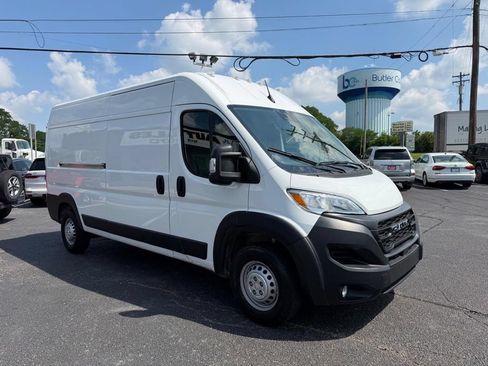 Used 2025 RAM ProMaster 2500 w/ Convenience Group FWD image 5