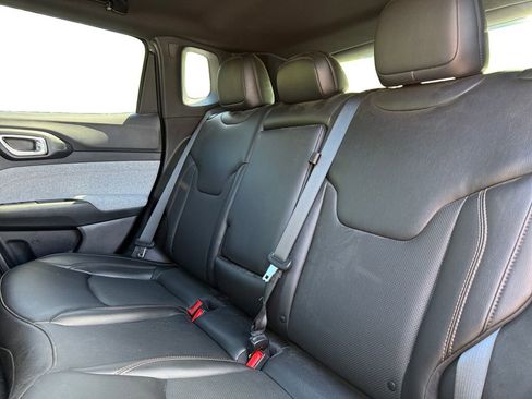 Used 2023 Jeep Compass Latitude w/ Sun and Sound Group AWD/4WD image 14