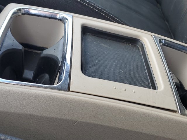 Used 2014 Chrysler Town & Country Touring FWD image 18
