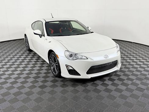 Used 2013 Scion FR-S image 4