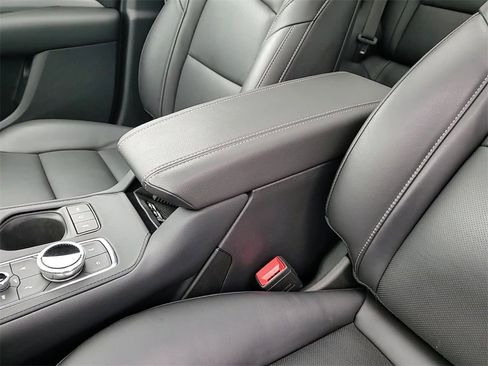 Used 2021 Cadillac XT4 Premium Luxury image 19