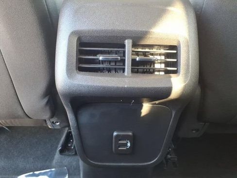 Used 2024 Chevrolet Equinox LT image 15