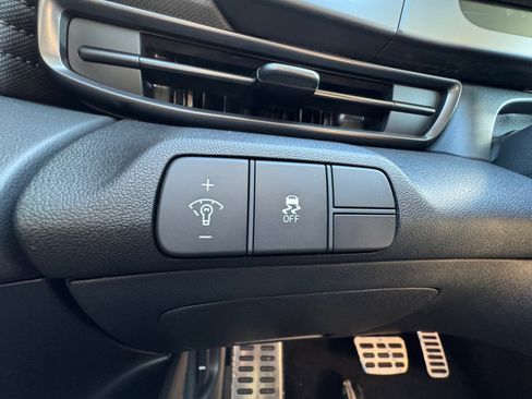 New 2025 Hyundai Elantra Sport image 30