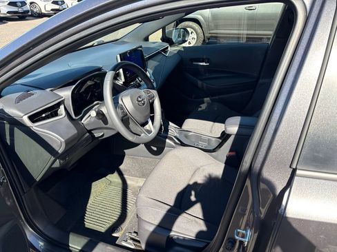 Used 2024 Toyota Corolla SE FWD image 11