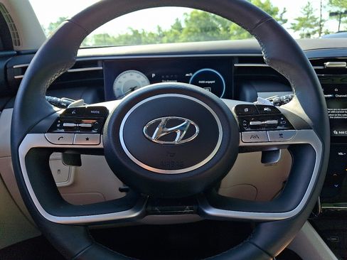 Certified 2024 Hyundai Tucson Limited FWD image 21