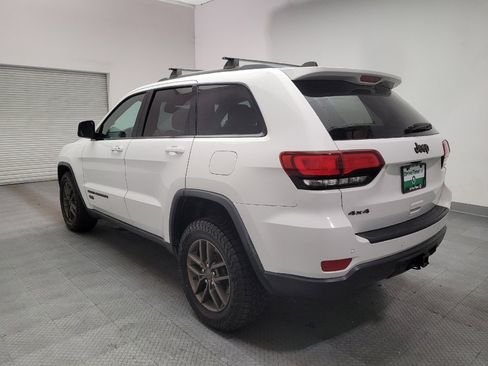 Used 2017 Jeep Grand Cherokee Laredo AWD/4WD image 5
