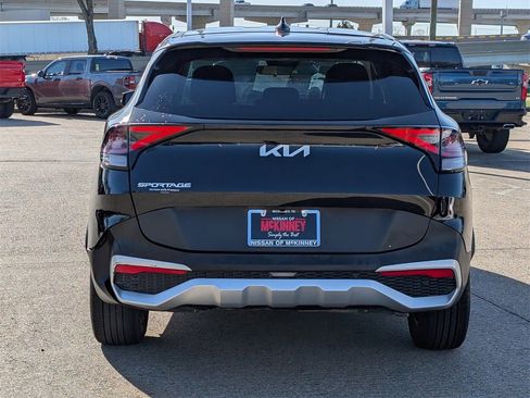 Used 2024 Kia Sportage EX image 5