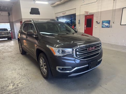 Used 2017 GMC Acadia SLE AWD/4WD image 1