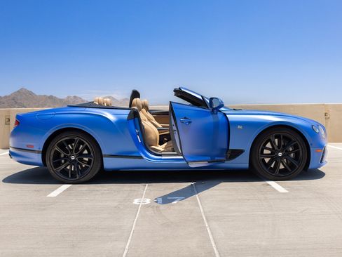 Used 2020 Bentley Continental GT V8 AWD/4WD image 16