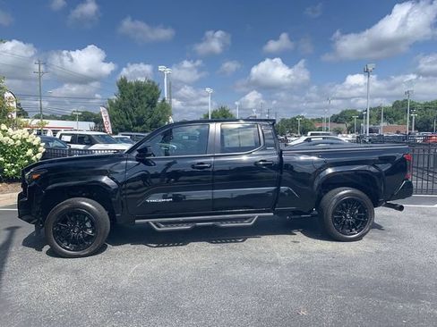Used 2024 Toyota Tacoma SR5 w/ SR5 Upgrade Package RWD image 5