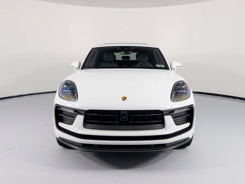 Certified 2026 Porsche Macan AWD/4WD image 14