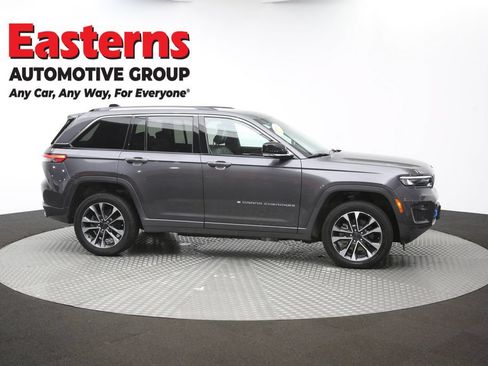 Used 2023 Jeep Grand Cherokee Overland w/ Luxury Tech Group IV AWD/4WD image 51