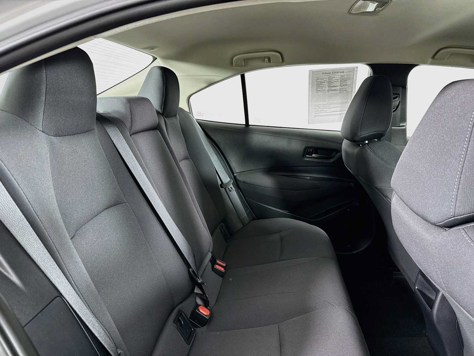 Used 2022 Toyota Corolla LE FWD image 23