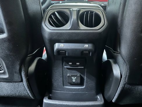 Used 2023 Jeep Wrangler Unlimited Rubicon 4xe image 34