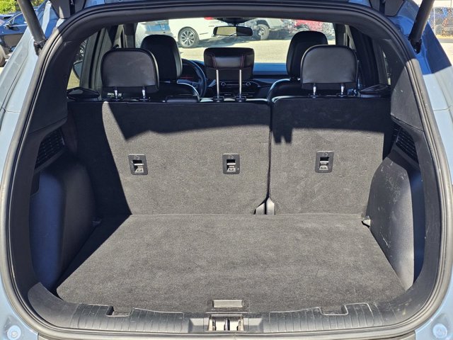 Used 2025 Ford Escape ST-Line Select AWD/4WD image 9