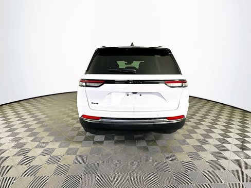New 2026 Jeep Grand Cherokee Altitude AWD/4WD image 8