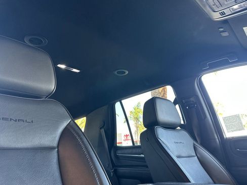 Certified 2022 GMC Yukon Denali w/ Max Trailering Package AWD/4WD image 19