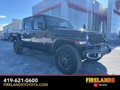 Used 2024 Jeep Gladiator Sport