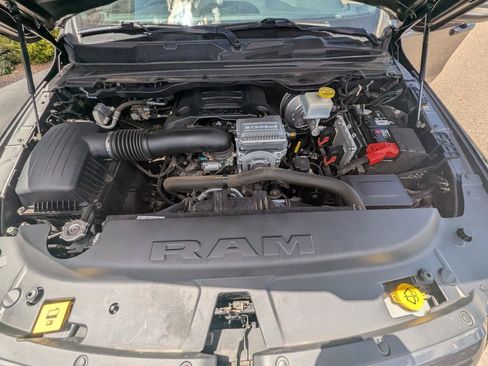 Used 2022 RAM 1500 Big Horn AWD/4WD image 32