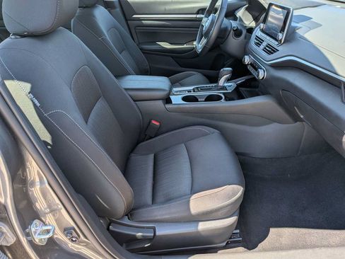 Used 2022 Nissan Altima 2.5 SV w/ SV Premium Package AWD/4WD image 22