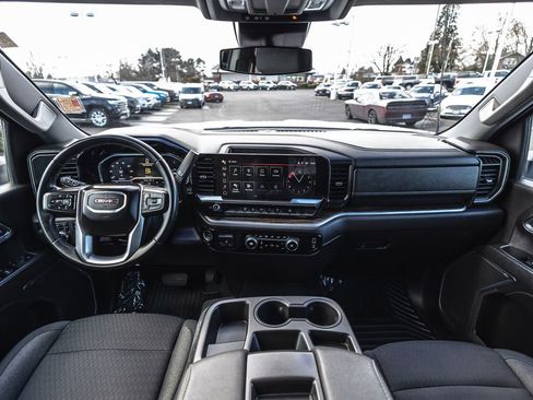 Used 2024 GMC Sierra 3500 SLE w/ SLE Convenience Package image 29