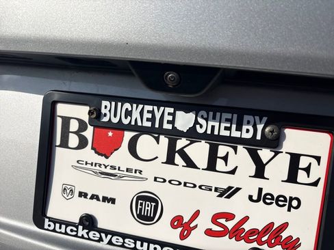 Used 2023 Jeep Grand Cherokee Limited image 11