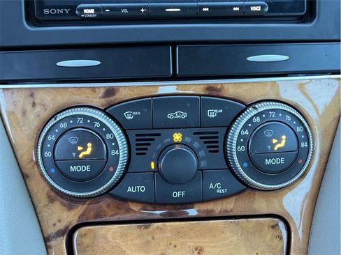 Used 2012 Mercedes-Benz SL 63 AMG image 32