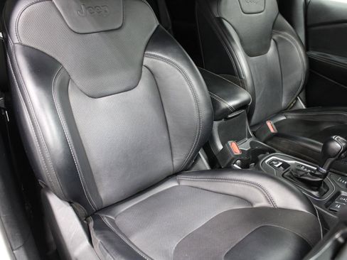 Used 2022 Jeep Cherokee Latitude Lux AWD/4WD image 28