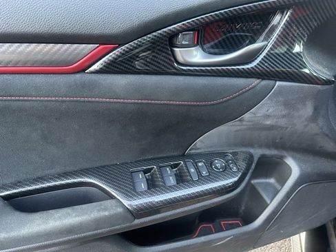 Used 2018 Honda Civic Type R image 14
