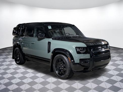 New 2026 Land Rover Defender 110 Trophy Edition AWD/4WD image 7