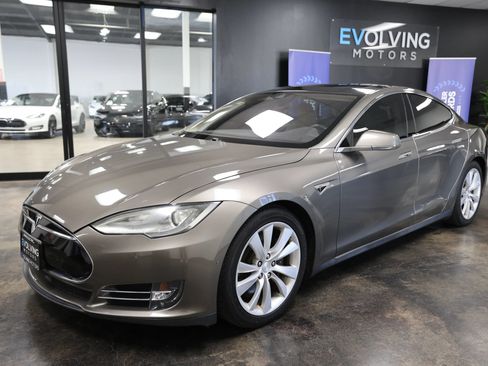Used 2016 Tesla Model S P90D AWD/4WD image 5
