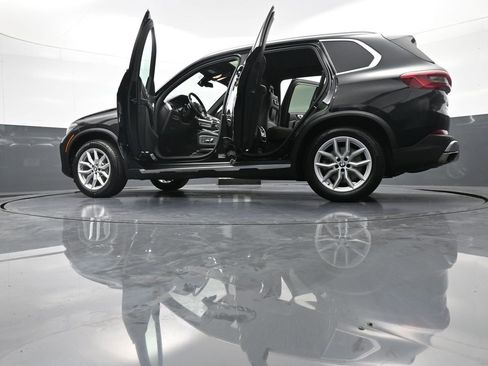 Used 2020 BMW X5 xDrive40i w/ Convenience Package image 53