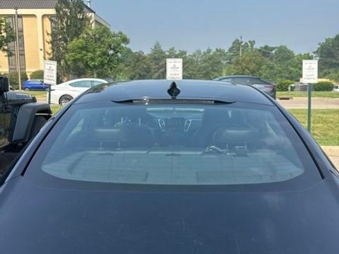 Used 2017 Chevrolet Malibu Premier w/ Premier Sun and Wheel Package FWD image 6