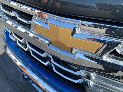 Used 2022 Chevrolet Silverado 1500 LTZ image 32