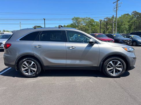 Used 2019 Kia Sorento EX w/ EX Touring Package AWD/4WD image 13