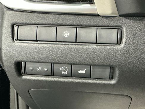 Used 2023 Nissan Rogue SL w/ SL Premium Package image 26