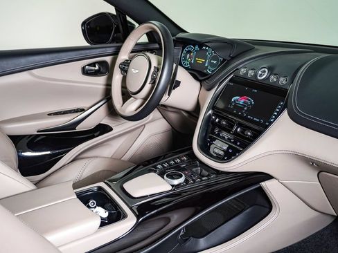 Used 2023 Aston Martin DBX AWD/4WD image 16