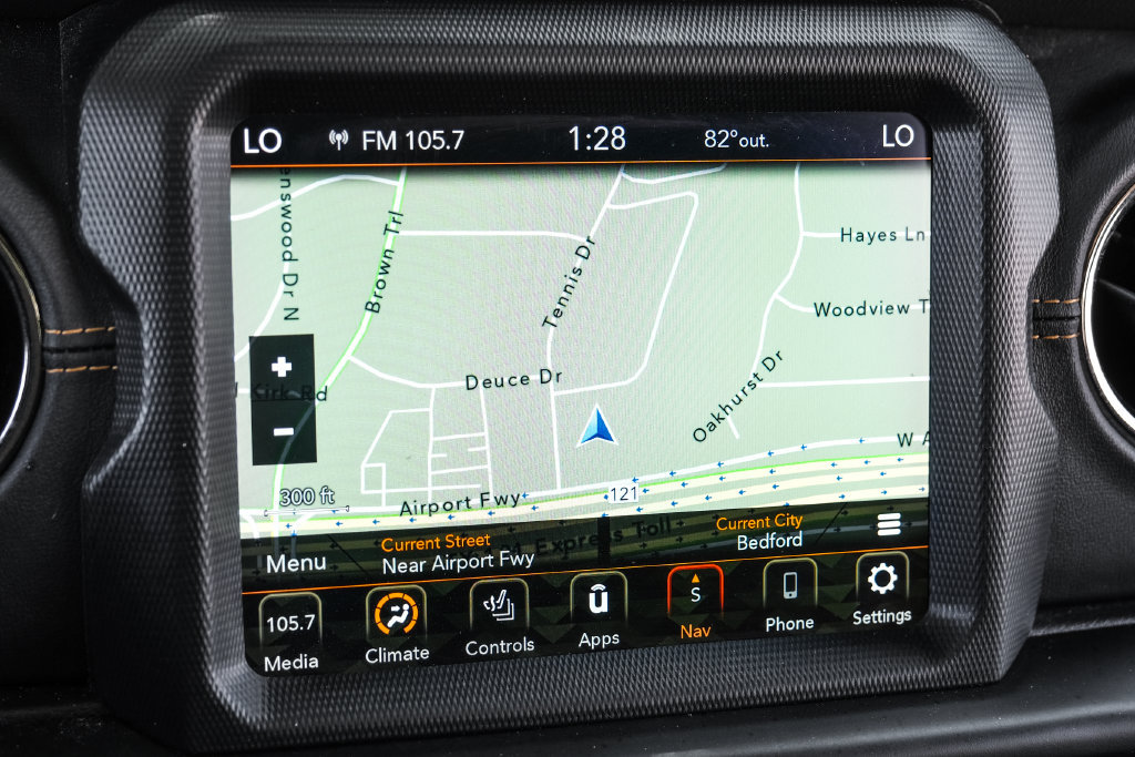 Used 2021 Jeep Wrangler Unlimited Sahara AWD/4WD image 6