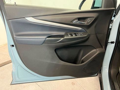 Used 2022 Chevrolet Bolt EUV Premier image 15