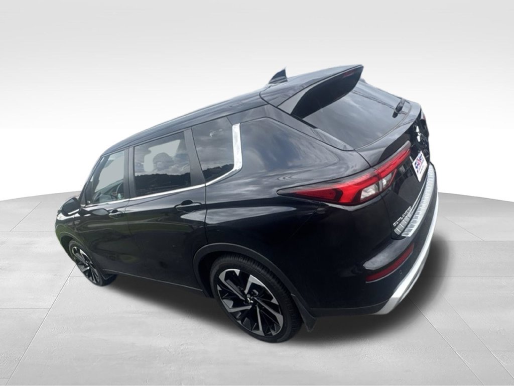 Used 2022 Mitsubishi Outlander SE AWD/4WD image 7