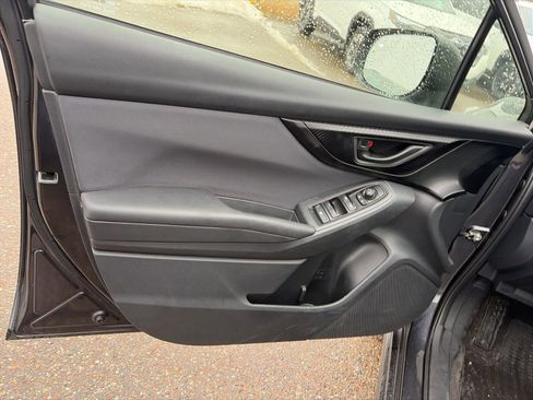 Used 2018 Subaru Crosstrek 2.0i Premium image 12