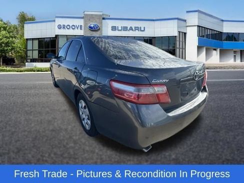Used 2009 Toyota Camry LE FWD image 3
