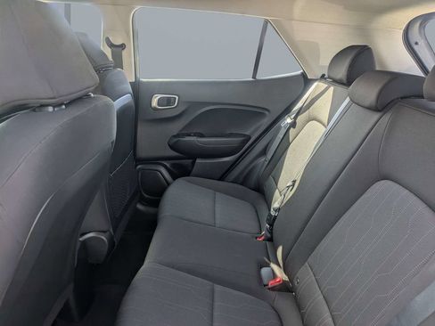 Used 2020 Hyundai Venue SE FWD image 13