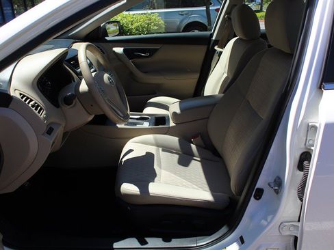 Used 2016 Nissan Altima 2.5 SV FWD image 16