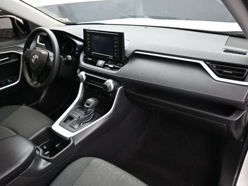 Used 2022 Toyota RAV4 XLE w/ Convenience Package image 39