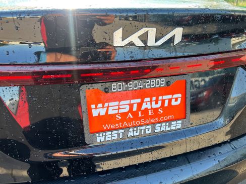 Used 2022 Kia Forte LXS FWD image 26