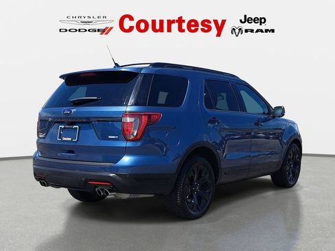 Used 2019 Ford Explorer Sport w/ Equipment Group 401A AWD/4WD image 4
