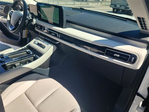 New 2026 Lincoln Aviator Reserve w/ Jet Appearance Package image 26