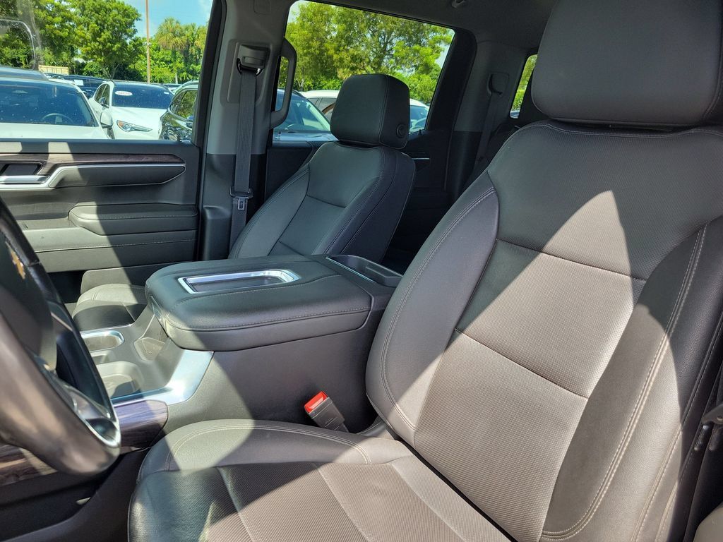 Used 2022 Chevrolet Silverado 1500 LTZ w/ Technology Package AWD/4WD image 25